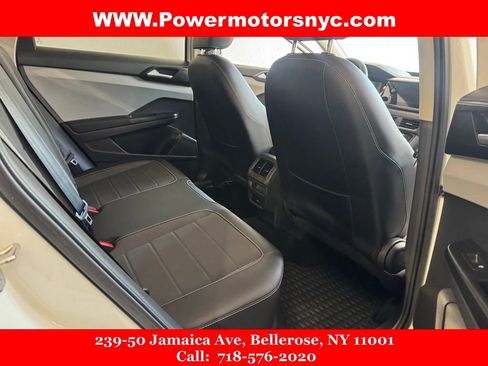 Used 2023 Volkswagen Taos SE FWD image 23
