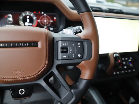 New 2026 Land Rover Defender 110 image 27