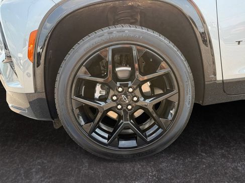 Used 2024 Chevrolet Traverse RS w/ LPO, Floor Liner Package AWD/4WD image 9