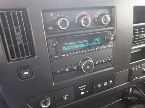 Used 2022 GMC Savana 3500 w/ Power Convenience Package image 6