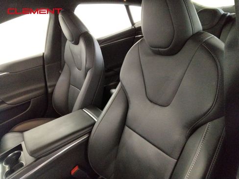 Used 2021 Tesla Model S Plaid image 23
