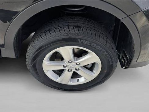 Used 2013 Toyota RAV4 XLE AWD/4WD image 9