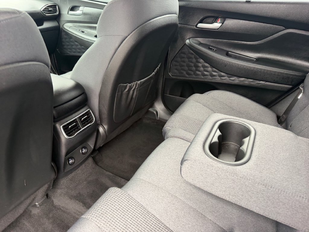 Used 2022 Hyundai Santa Fe SEL w/ Convenience Package FWD image 17