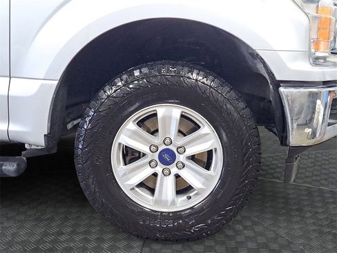 Used 2019 Ford F150 XLT w/ Trailer Tow Package image 14