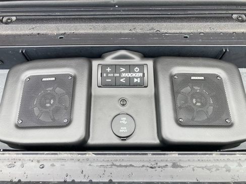 New 2026 Chevrolet Colorado ZR2 w/ Technology Package AWD/4WD image 24
