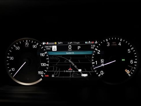 Used 2023 Land Rover Defender 110 X-Dynamic SE image 36