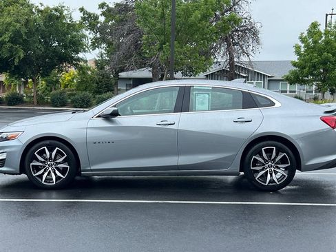 Used 2025 Chevrolet Malibu RS FWD image 14