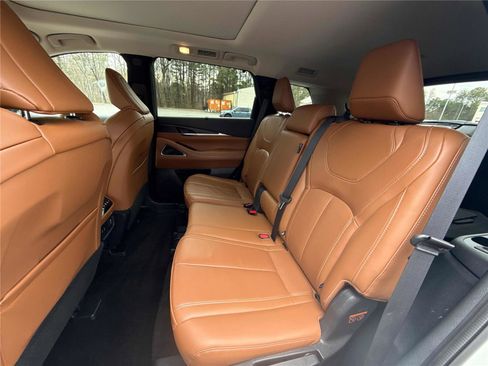 Used 2023 INFINITI QX60 Sensory w/ Cargo Package image 11