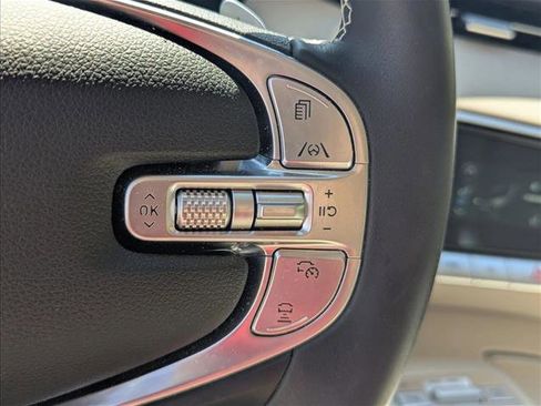 Used 2023 Genesis GV70 2.5T w/ Select Package image 12