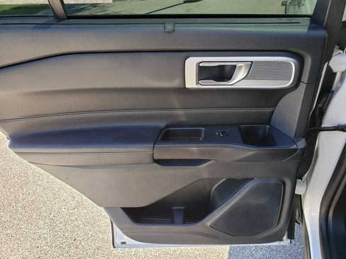 Used 2020 Ford Explorer ST w/ ST Street Pack AWD/4WD image 13