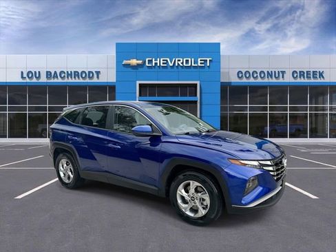 Used 2024 Hyundai Tucson SE FWD image 2