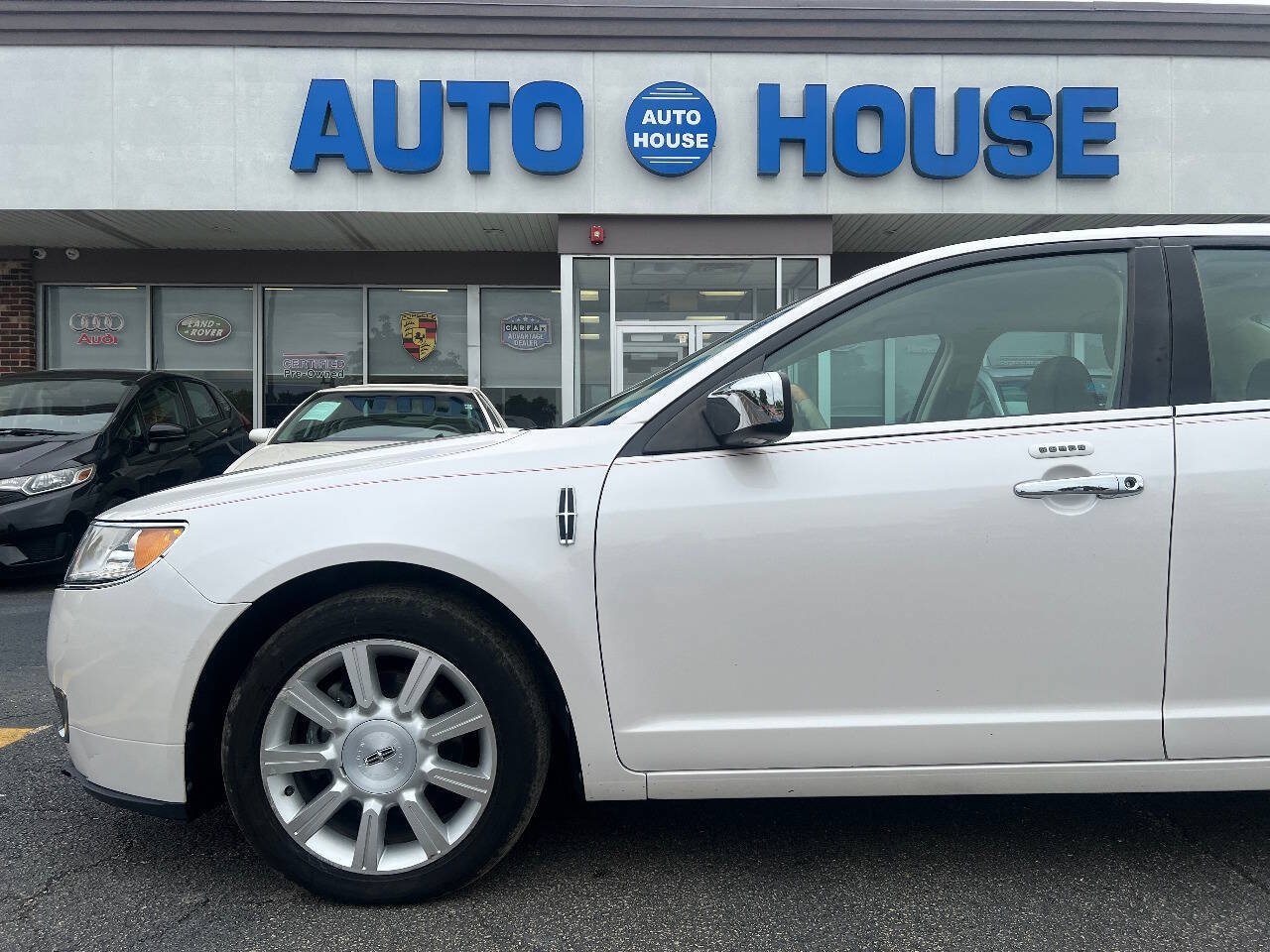 Used 2010 Lincoln MKZ FWD image 35