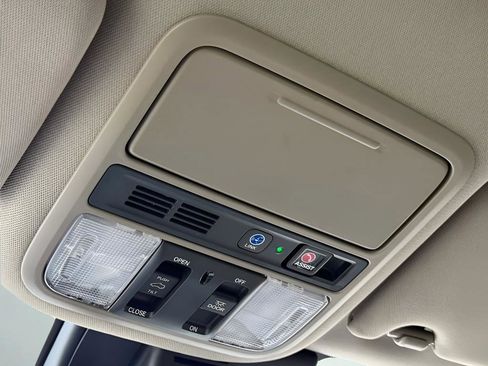 Used 2019 Honda Pilot Touring image 49
