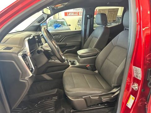 Used 2023 GMC Canyon Elevation w/ Convenience Package AWD/4WD image 4
