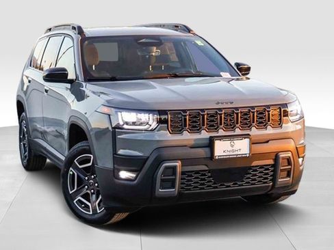 New 2026 Jeep Cherokee Laredo image 2