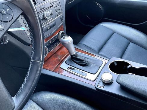 Used 2011 Mercedes-Benz C 300 4MATIC Sedan image 15