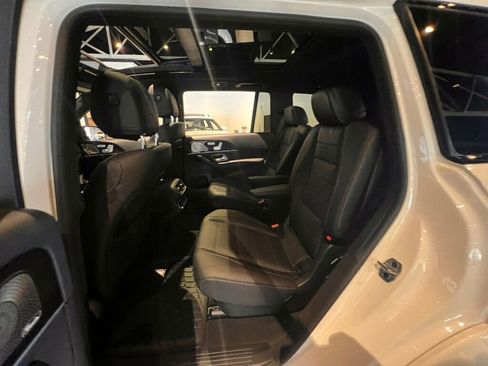 Used 2023 Mercedes-Benz GLS 580 4MATIC image 24