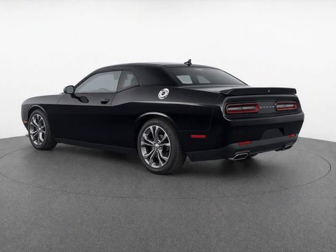 Used 2022 Dodge Challenger GT w/ Plus Package RWD image 5