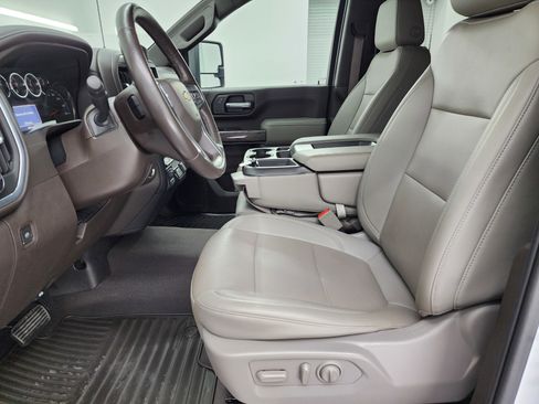 Used 2021 Chevrolet Silverado 3500 LTZ w/ Gooseneck/5TH Wheel Package image 8