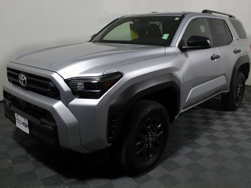 Used 2025 Toyota 4Runner SR5 image 4