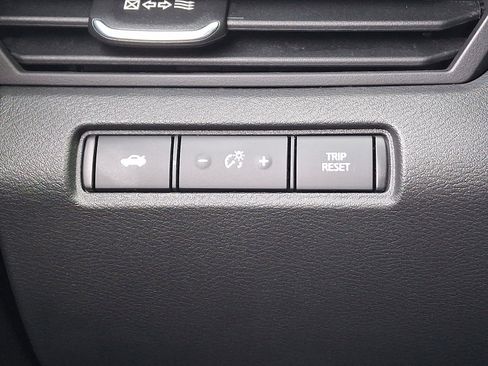 Used 2024 Nissan Altima 2.5 SR image 22