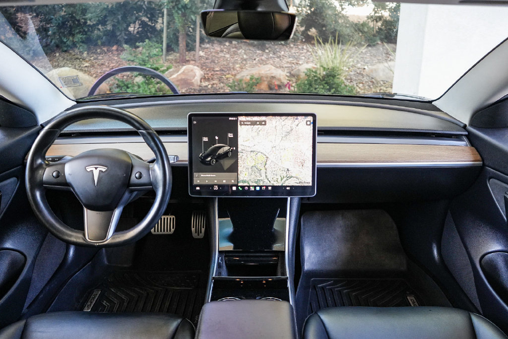 Used 2019 Tesla Model 3 Standard Range Plus RWD image 11