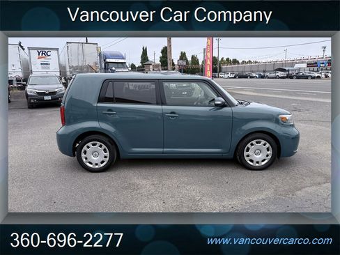 Used 2009 Scion xB FWD image 7