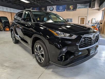 Used 2025 Toyota Highlander XLE