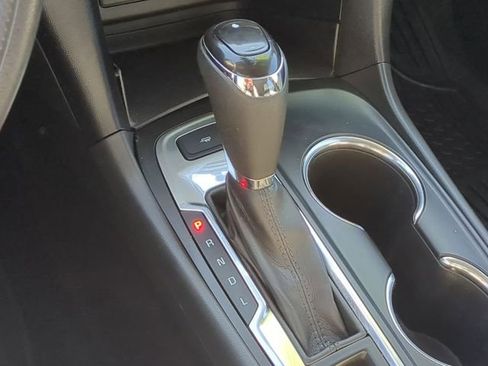 Used 2020 Chevrolet Equinox LT image 33