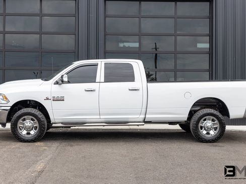 Used 2016 RAM 2500 Tradesman w/ Chrome Appearance Group AWD/4WD image 4