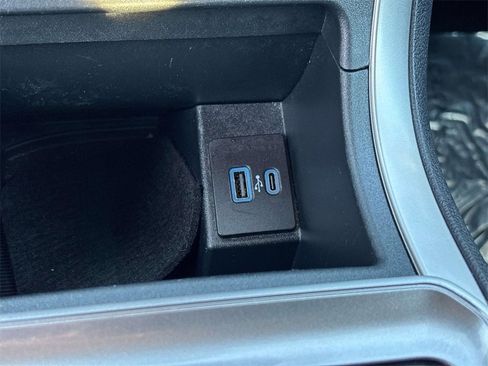 Used 2024 Ford Edge SEL image 28