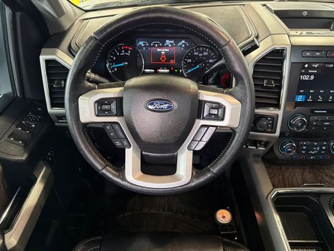 Used 2019 Ford F250 Lariat w/ Lariat Ultimate Package image 16