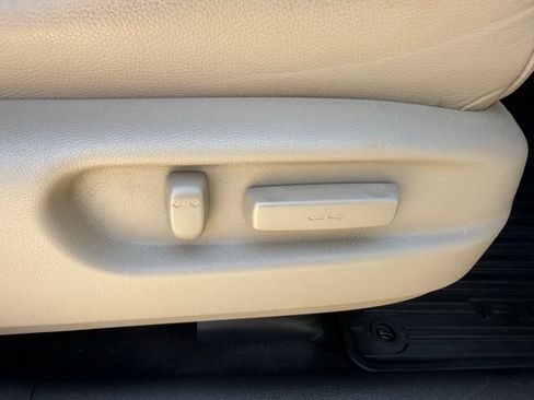 Used 2017 Honda Pilot Elite image 37