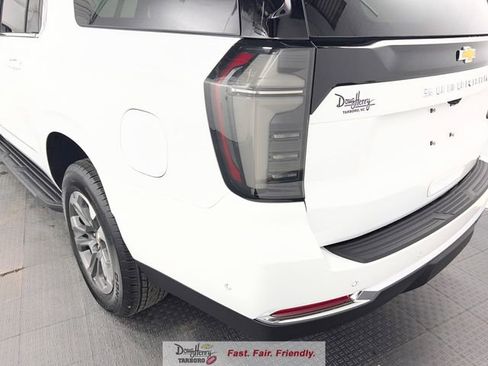 New 2026 Chevrolet Suburban LT w/ Comfort Package AWD/4WD image 14