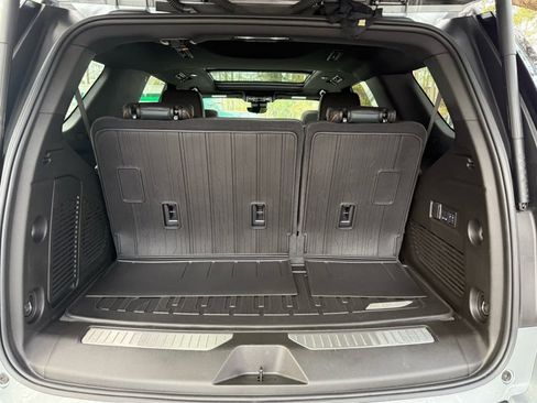 Used 2025 GMC Yukon AT4 w/ AT4 Premium Package image 13