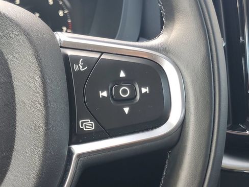 Used 2019 Volvo XC60 T5 Momentum w/ Protection Package FWD image 23
