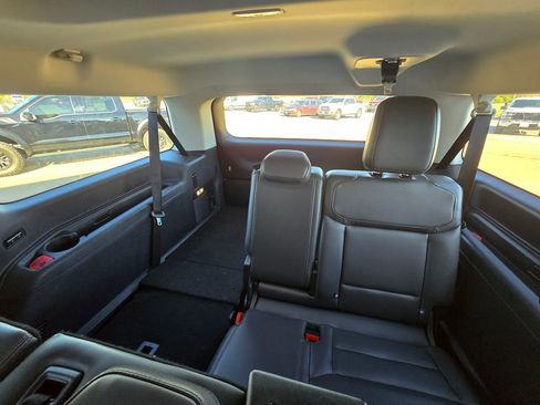 Used 2025 Ford Expedition Max Active image 16