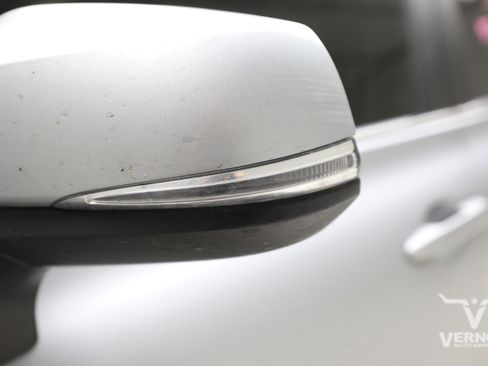 Used 2023 Toyota Highlander XLE FWD image 11