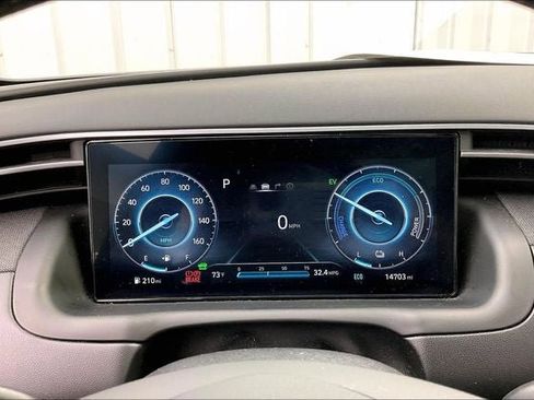 Certified 2024 Hyundai Tucson Limited AWD/4WD image 25