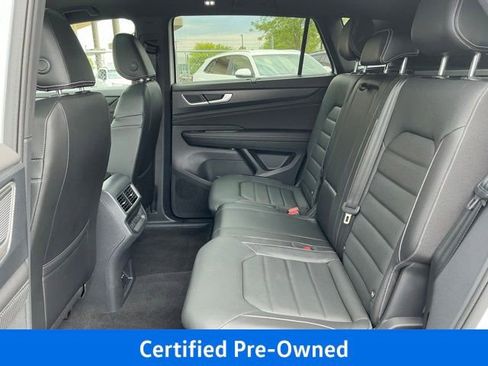 Certified 2024 Volkswagen Atlas Cross Sport SEL R-Line AWD/4WD image 17