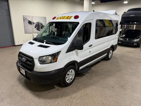 Used 2020 Ford Transit 150 XL RWD image 3