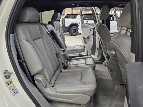 Used 2017 Audi Q7 2.0T Premium Plus image 24
