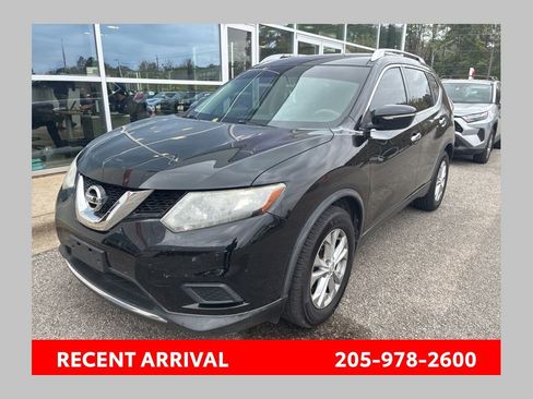 Used 2015 Nissan Rogue SV FWD image 1