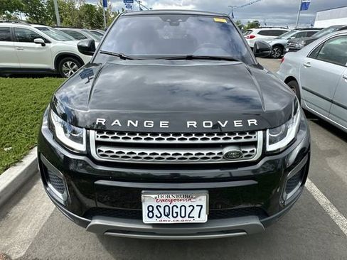 Used 2017 Land Rover Range Rover Evoque SE AWD/4WD image 3