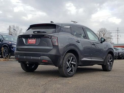 New 2026 Nissan Kicks SV w/ SV Premium Package image 7