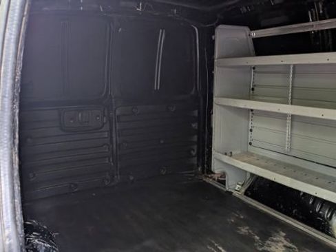 Used 2017 Chevrolet Express 2500 image 21