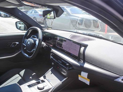 Used 2026 BMW 330i Sedan w/ Convenience Package RWD image 15
