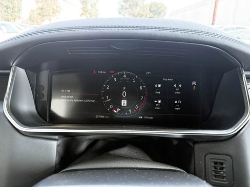 Used 2021 Land Rover Range Rover P525 Westminster Edition image 17