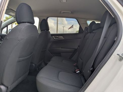 Certified 2024 Kia Sportage LX image 15