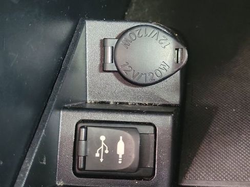 Used 2016 Toyota Camry LE image 20